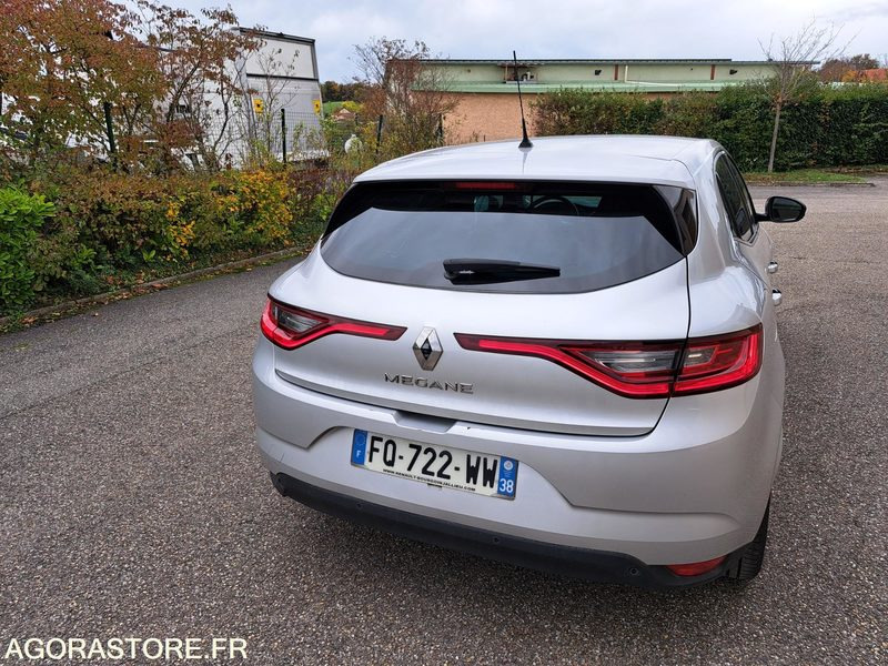 Renault Mégane - 2020 - 170854 kms - Car: picture 2 Renault Mégane - 2020 - 170854 kms - Car: picture 2