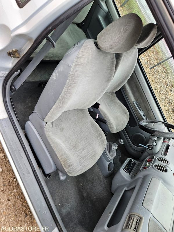 Renault Twingo - Car: picture 4 Renault Twingo - Car: picture 4