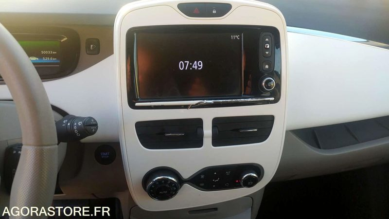 Renault Zoe - 2016 - Car: picture 4 Renault Zoe - 2016 - Car: picture 4