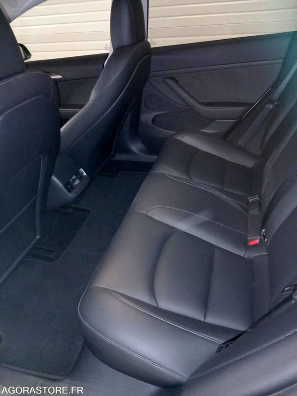 TESLA MODEL 3 - 101000KM - GB998TZ - 2021 - Car: picture 4 TESLA MODEL 3 - 101000KM - GB998TZ - 2021 - Car: picture 4