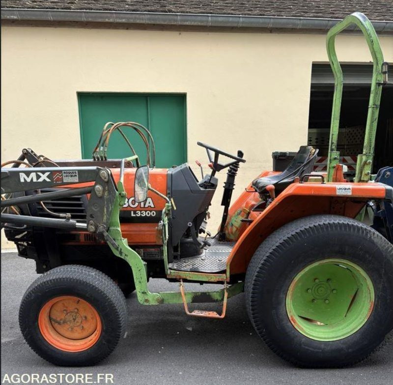 Tracteur Kubota L3300 - lot 149 - Farm tractor: picture 3 Tracteur Kubota L3300 - lot 149 - Farm tractor: picture 3
