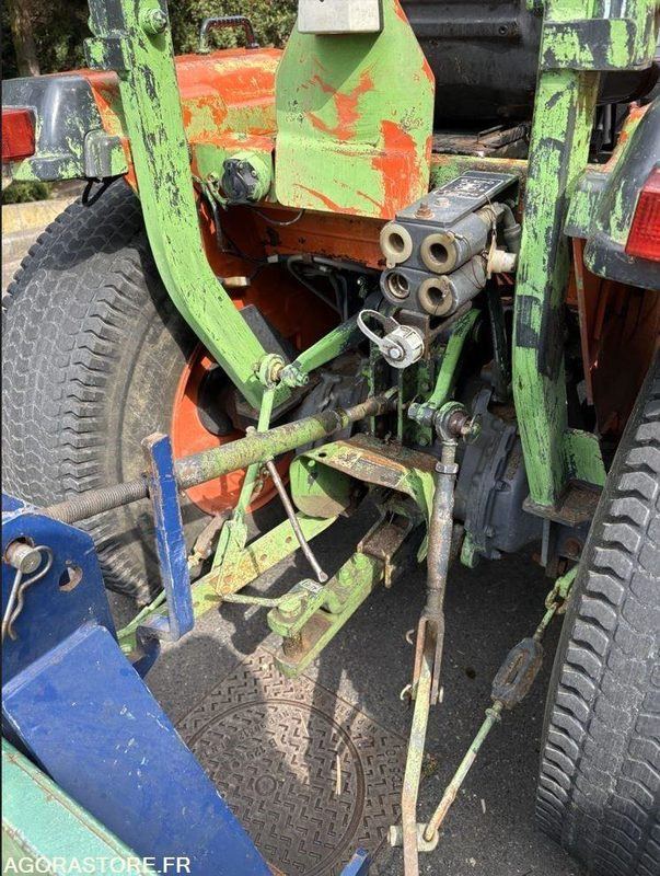 Tracteur Kubota L3300 - lot 149 - Farm tractor: picture 5 Tracteur Kubota L3300 - lot 149 - Farm tractor: picture 5