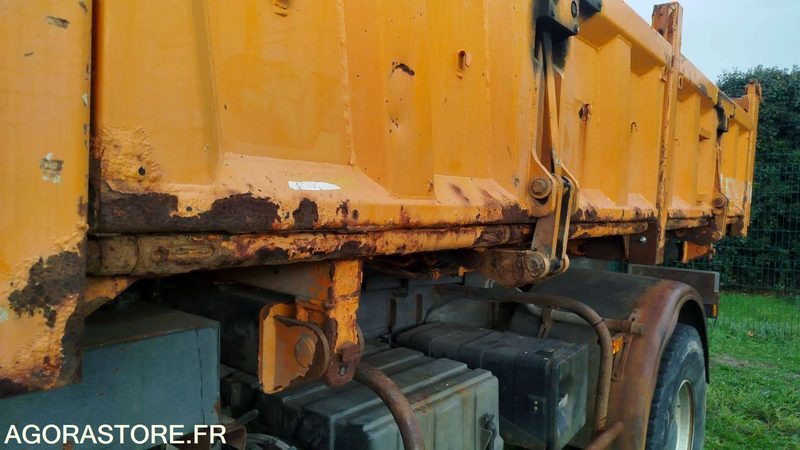 Renault Kerax - 2002 - 187922km - DF594PZ - Tractor unit: picture 3 Renault Kerax - 2002 - 187922km - DF594PZ - Tractor unit: picture 3