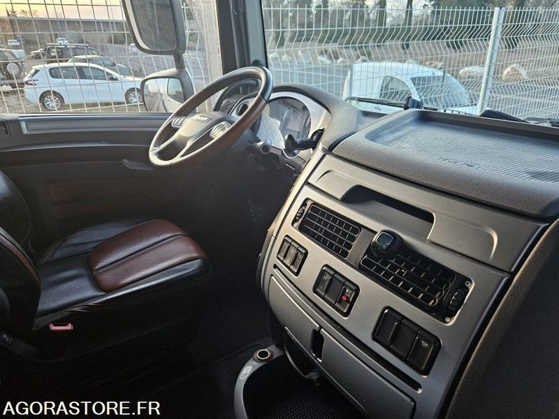 Tractor unit TRACTEUR DAF XF 510 XL - 2016 - 447120km - TRES BON ETAT: picture 7 Tractor unit TRACTEUR DAF XF 510 XL - 2016 - 447120km - TRES BON ETAT: picture 7