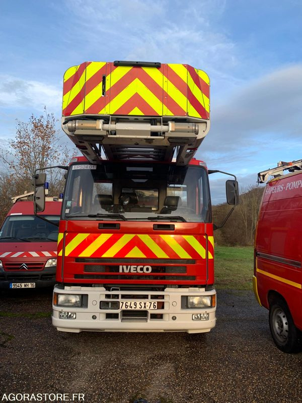 EPS24 IVECO 120E18 RIFFAUD 7649SX76 - Truck: picture 1 EPS24 IVECO 120E18 RIFFAUD 7649SX76 - Truck: picture 1