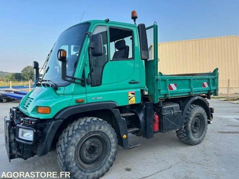MERCEDES UNIMOG U300C VERSION COMMUNALE 2003 38210 KM - Truck: picture 1 MERCEDES UNIMOG U300C VERSION COMMUNALE 2003 38210 KM - Truck: picture 1