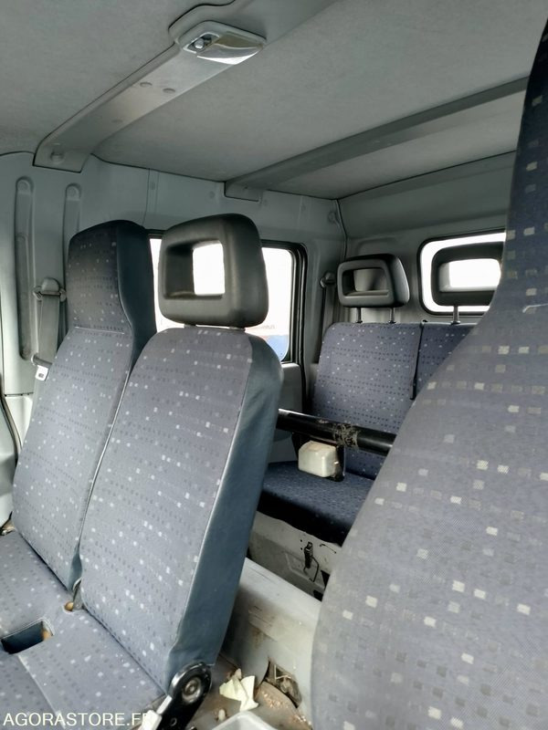 MITSUBISHI CANTER ( MOTEUR HS ) - Truck: picture 2 MITSUBISHI CANTER ( MOTEUR HS ) - Truck: picture 2