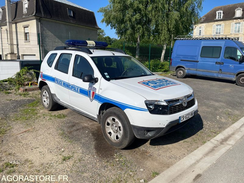 Vehicule de Police - DACIA Duster Tous terrains - SUV: picture 1 Vehicule de Police - DACIA Duster Tous terrains - SUV: picture 1