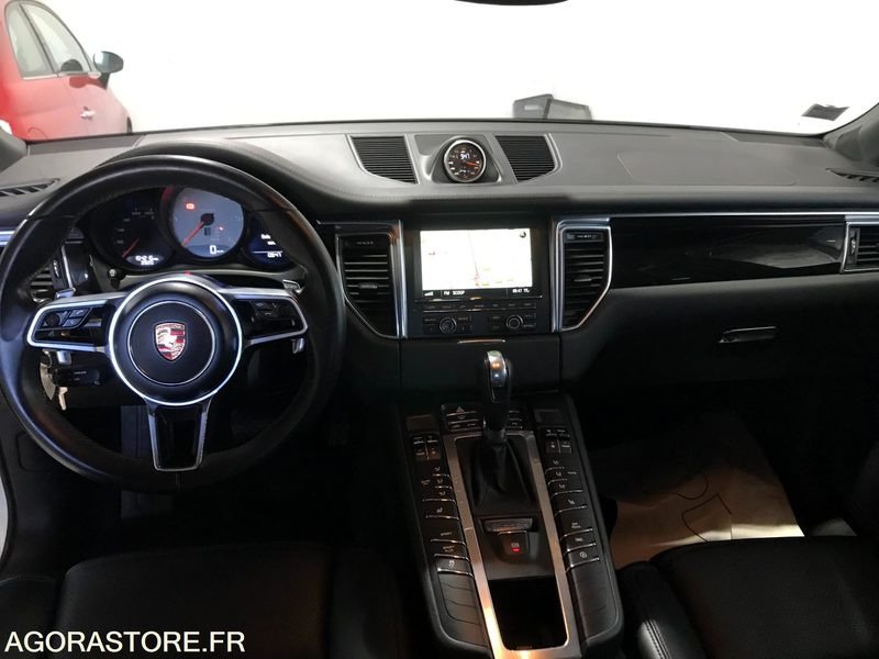 Porsche macan v6 tdi - 154 222 KM - 2015 - Car: picture 5 Porsche macan v6 tdi - 154 222 KM - 2015 - Car: picture 5