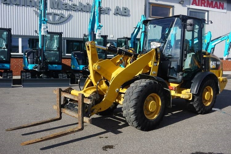 CAT 906M *Uthyres* - Wheel loader: picture 1 CAT 906M *Uthyres* - Wheel loader: picture 1