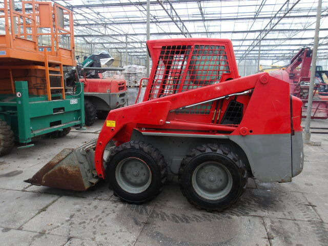 Bobcat S130 - Skid steer loader: picture 2 Bobcat S130 - Skid steer loader: picture 2