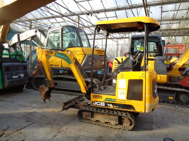 JCB 15C - Mini excavator: picture 2 JCB 15C - Mini excavator: picture 2