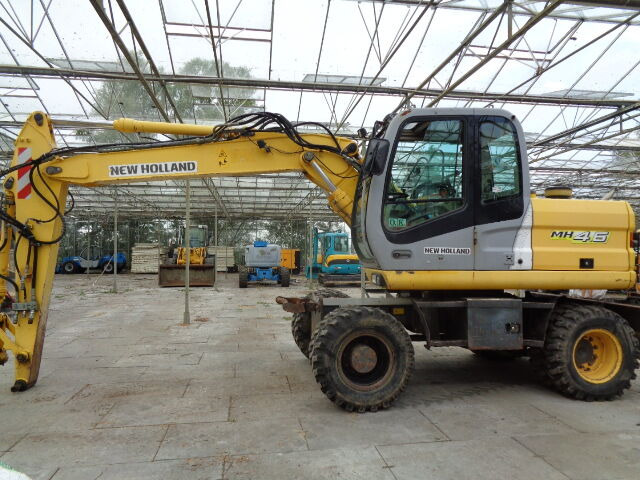 New Holland MH 4.6 - Wheel excavator: picture 3 New Holland MH 4.6 - Wheel excavator: picture 3
