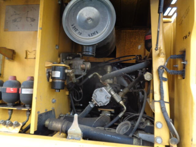 Wheel excavator New Holland MH 4.6: picture 9