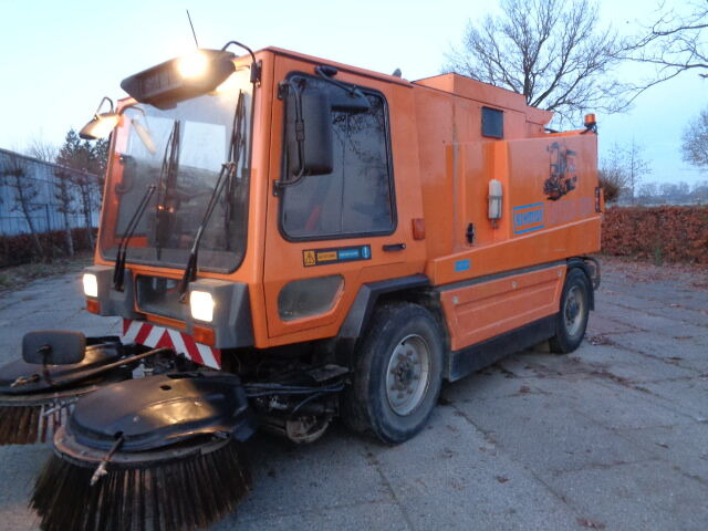 Schmidt Metro 500 4x2 - Road sweeper: picture 4 Schmidt Metro 500 4x2 - Road sweeper: picture 4