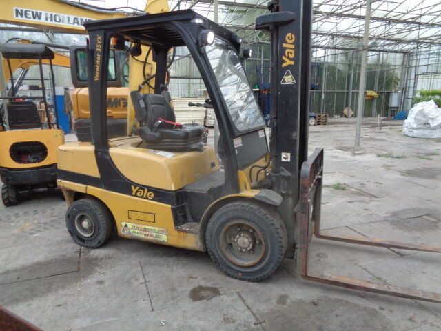 Yale GDP 35 VX - Forklift: picture 3 Yale GDP 35 VX - Forklift: picture 3