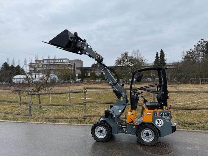 GiANT G1100 - Wheel loader: picture 1 GiANT G1100 - Wheel loader: picture 1