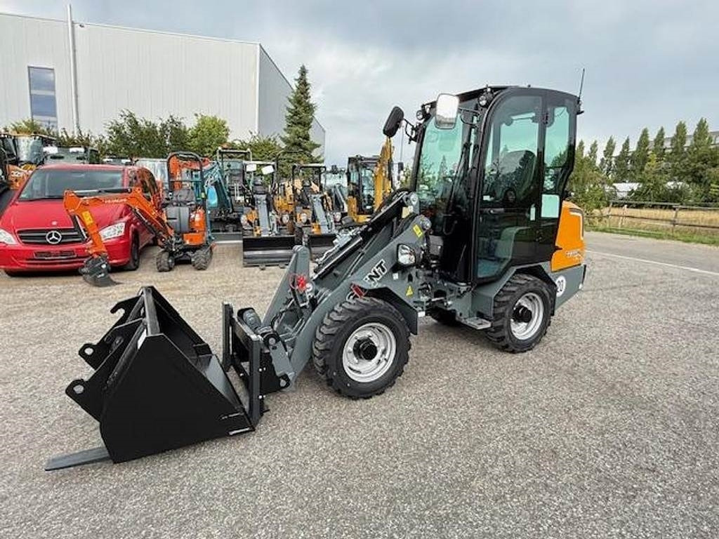 GiANT G2300 X-TRA HD - Wheel loader: picture 1 GiANT G2300 X-TRA HD - Wheel loader: picture 1