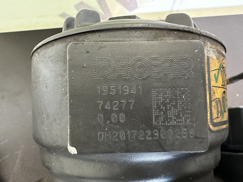 Fuel filter for Truck DAF XF 106: picture 9