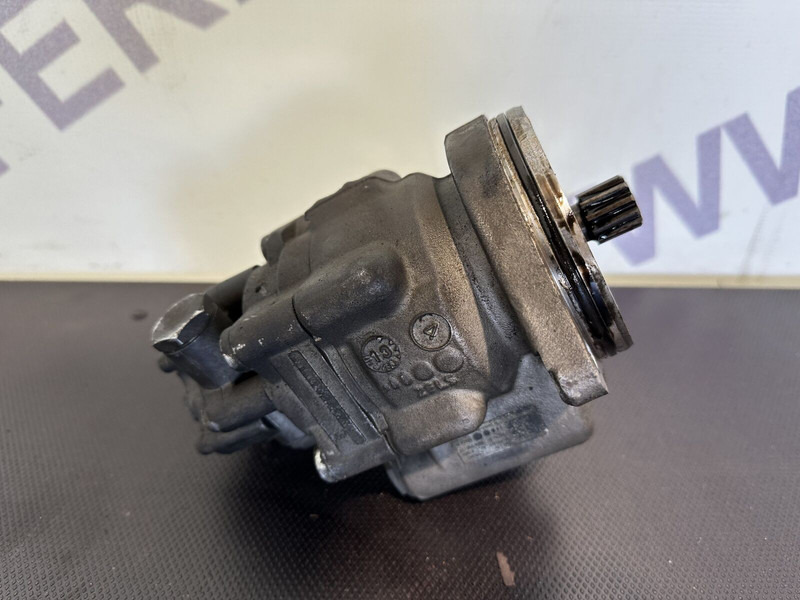 DAF XF106 - Steering pump for Truck: picture 3 DAF XF106 - Steering pump for Truck: picture 3