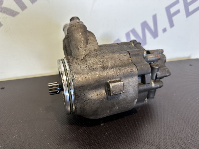 DAF XF106 - Steering pump for Truck: picture 1 DAF XF106 - Steering pump for Truck: picture 1