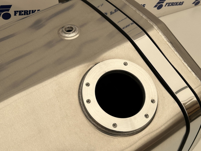 New Hydraulic tank for Truck Hydraulic aluminum oil tank 300L: picture 6