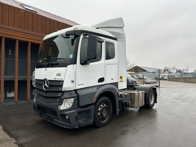 Mercedes-Benz 2018 Mercedes Benz Actros MP4 EURO 6 breaking for parts - Cab and interior for Truck: picture 2 Mercedes-Benz 2018 Mercedes Benz Actros MP4 EURO 6 breaking for parts - Cab and interior for Truck: picture 2