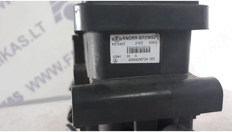 Mercedes-Benz Actros - Brake parts for Truck: picture 3 Mercedes-Benz Actros - Brake parts for Truck: picture 3