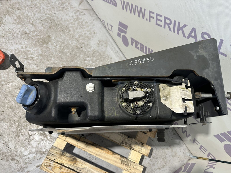 Mercedes-Benz Actros MP4 - Muffler/ Exhaust system for Truck: picture 3 Mercedes-Benz Actros MP4 - Muffler/ Exhaust system for Truck: picture 3