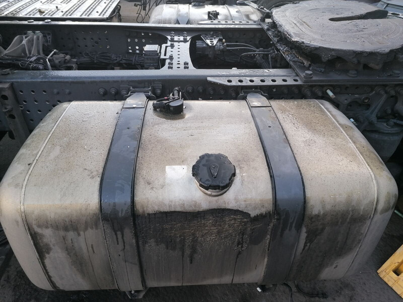 Mercedes-Benz - Fuel tank for Truck: picture 1 Mercedes-Benz - Fuel tank for Truck: picture 1