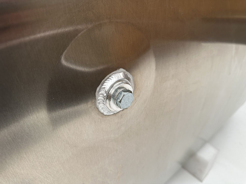 New Fuel tank for Truck Mercedes-Benz New aluminum fuel tank 650L: picture 7