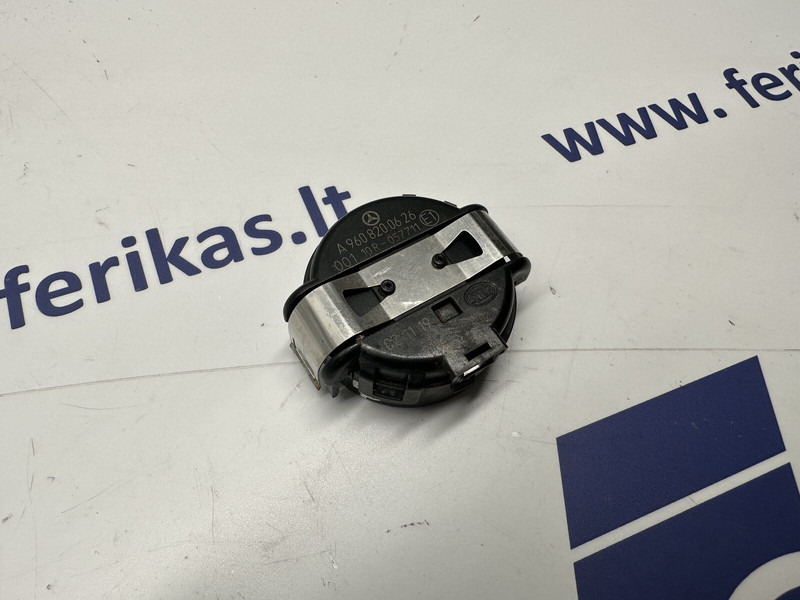 Mercedes-Benz rain/light sensor - Sensor for Truck: picture 2 Mercedes-Benz rain/light sensor - Sensor for Truck: picture 2