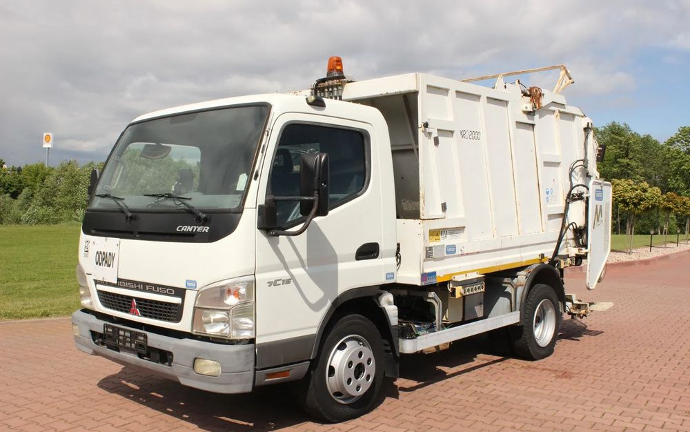 Mitsubishi CANTER 7C15 - Garbage truck: picture 2 Mitsubishi CANTER 7C15 - Garbage truck: picture 2