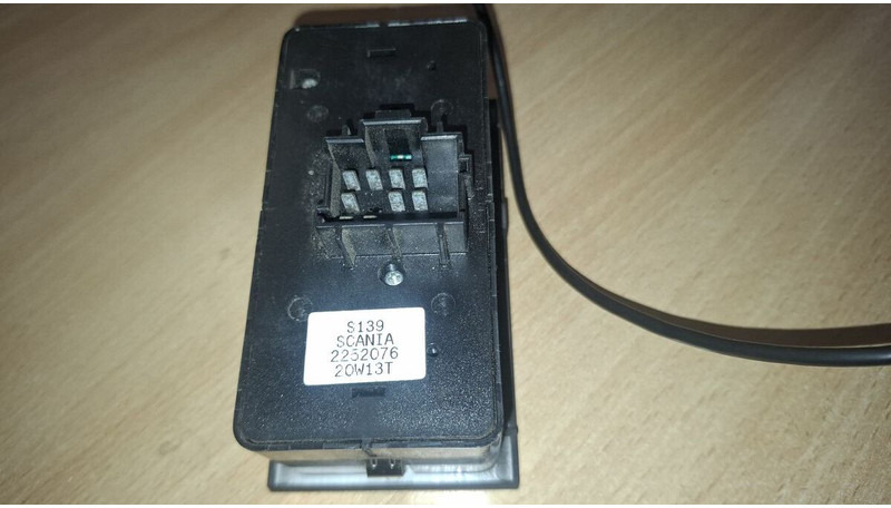 Bosch 0285001160 Airbag Sensor 1438746 - ECU: picture 1 Bosch 0285001160 Airbag Sensor 1438746 - ECU: picture 1