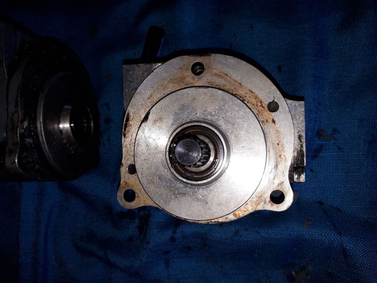 Rexroth ROTATION BPV-20\.30-24VDC 3792123. Rexroht/ Scania. Volvo. - Hydraulic motor for Bus: picture 2 Rexroth ROTATION BPV-20\.30-24VDC 3792123. Rexroht/ Scania. Volvo. - Hydraulic motor for Bus: picture 2