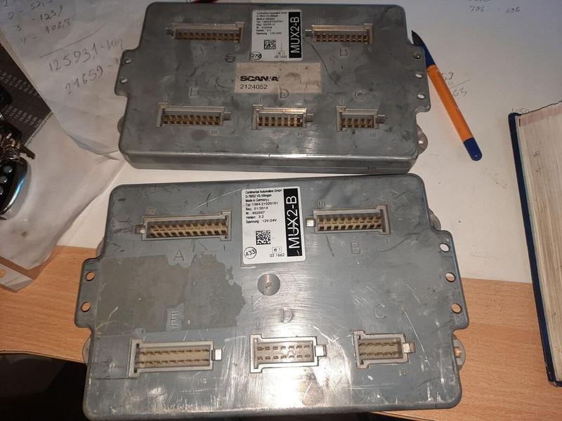 Scania MUX2-B MUX2-M.MUX2-B+/ ZR2-BS/ ZR2-BD - ECU: picture 2 Scania MUX2-B MUX2-M.MUX2-B+/ ZR2-BS/ ZR2-BD - ECU: picture 2