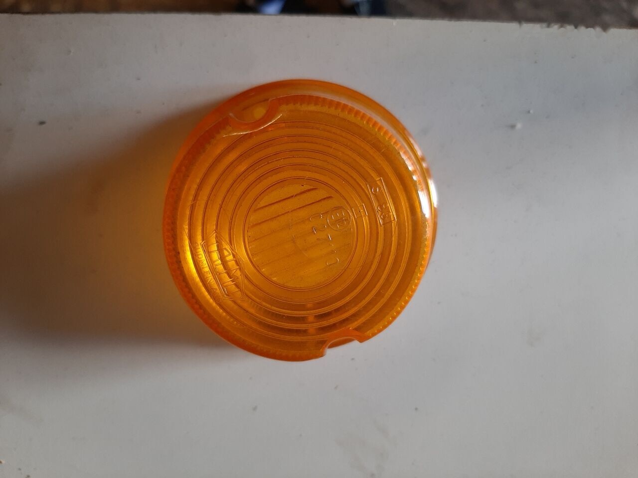 Volvo 1110985 vo 70305322 Volvo 70305322 - Turn signal for Bus: picture 3 Volvo 1110985 vo 70305322 Volvo 70305322 - Turn signal for Bus: picture 3