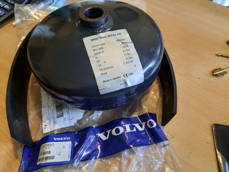 Volvo 9520695 - Hydraulics: picture 1 Volvo 9520695 - Hydraulics: picture 1