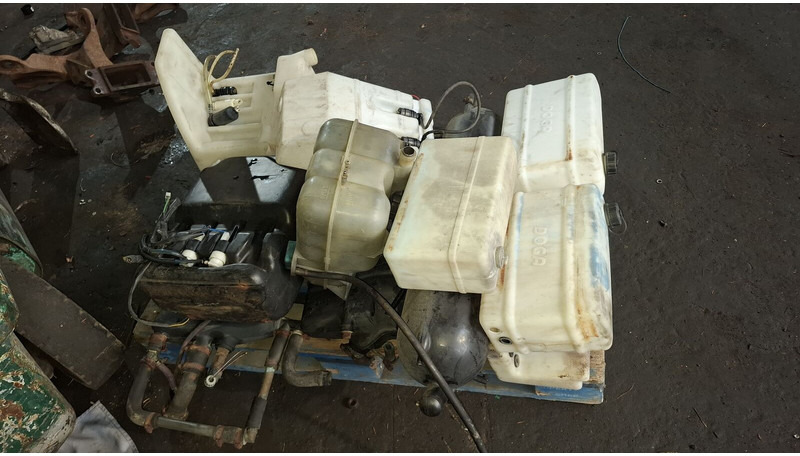 Volvo Scani - Expansion tank: picture 2 Volvo Scani - Expansion tank: picture 2