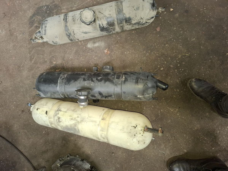 Volvo Scani - Expansion tank: picture 3 Volvo Scani - Expansion tank: picture 3