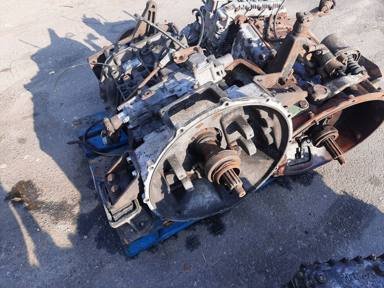 ZF 16S130 .8S180IT . 6S150C. 8S140 IT.6S80+GV80/ 6S90/ S5-24-3 / 6S Van Hool Neoplan - Gearbox for Bus: picture 2 ZF 16S130 .8S180IT . 6S150C. 8S140 IT.6S80+GV80/ 6S90/ S5-24-3 / 6S Van Hool Neoplan - Gearbox for Bus: picture 2