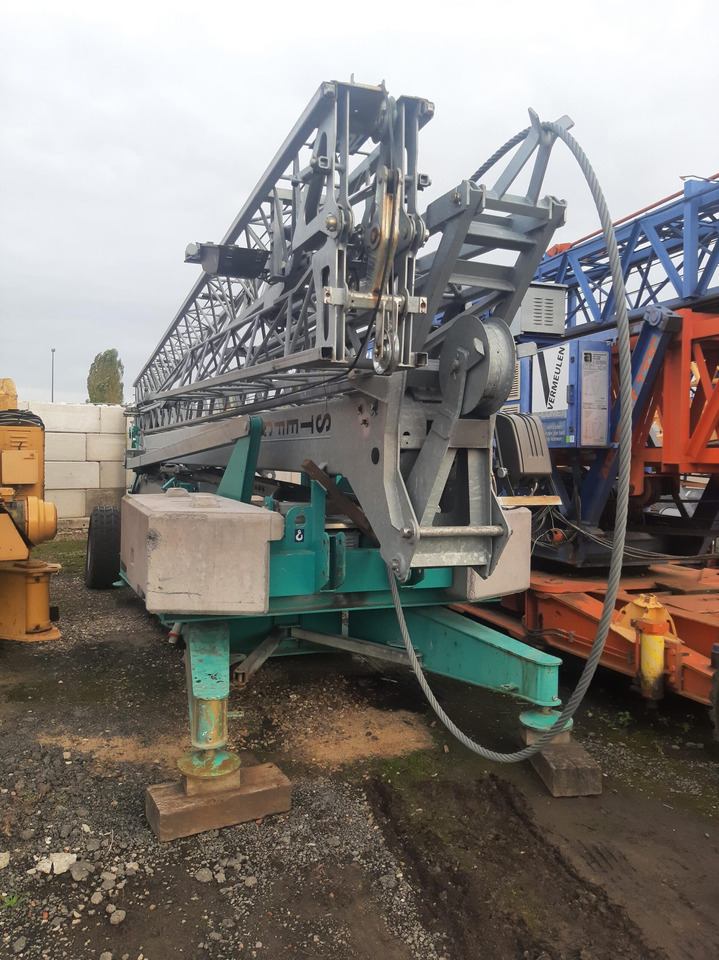 Cattaneo CM 82S4 - Self-erecting tower crane: picture 1 Cattaneo CM 82S4 - Self-erecting tower crane: picture 1