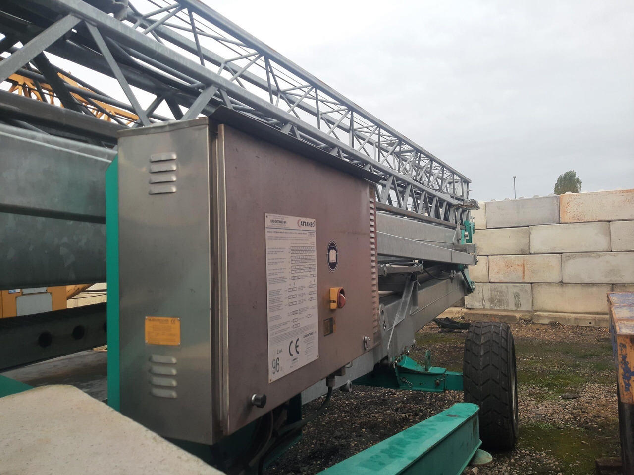 Cattaneo CM 82S4 - Self-erecting tower crane: picture 2 Cattaneo CM 82S4 - Self-erecting tower crane: picture 2