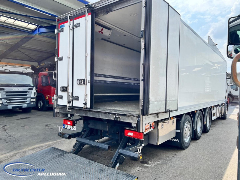 Scania R410 Mitsubishi Multitemp 3 zone, 8x4, 2000 kg lift - Refrigerator truck: picture 2 Scania R410 Mitsubishi Multitemp 3 zone, 8x4, 2000 kg lift - Refrigerator truck: picture 2