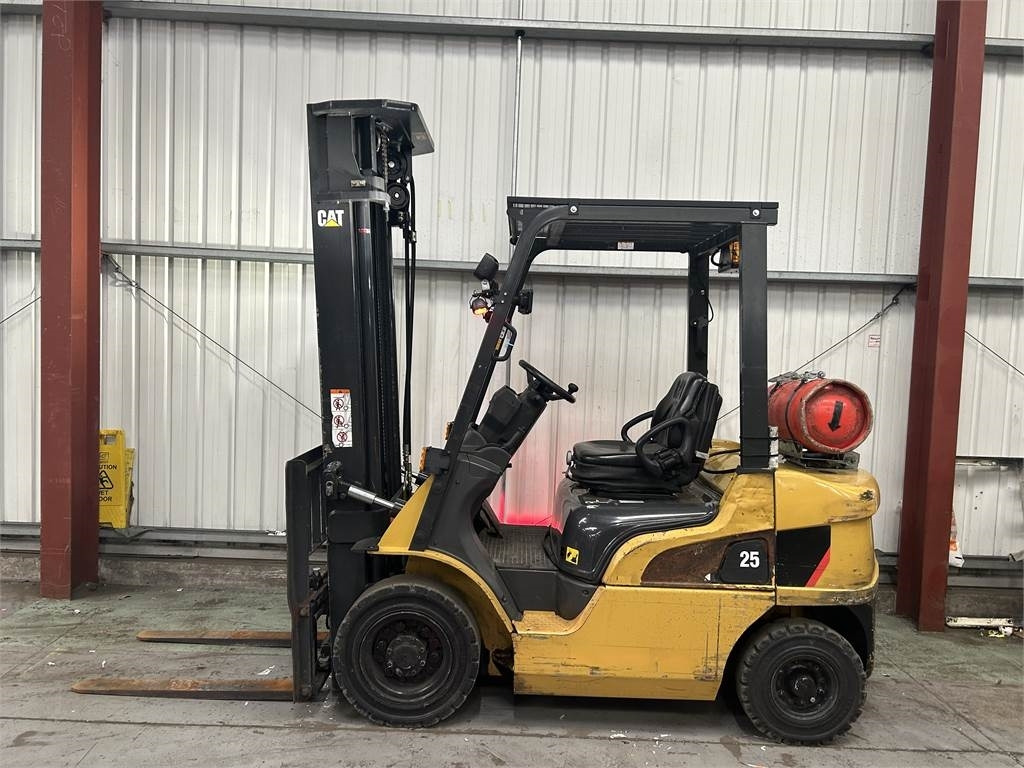 CAT GP25NT  - LPG forklift: picture 1 CAT GP25NT  - LPG forklift: picture 1