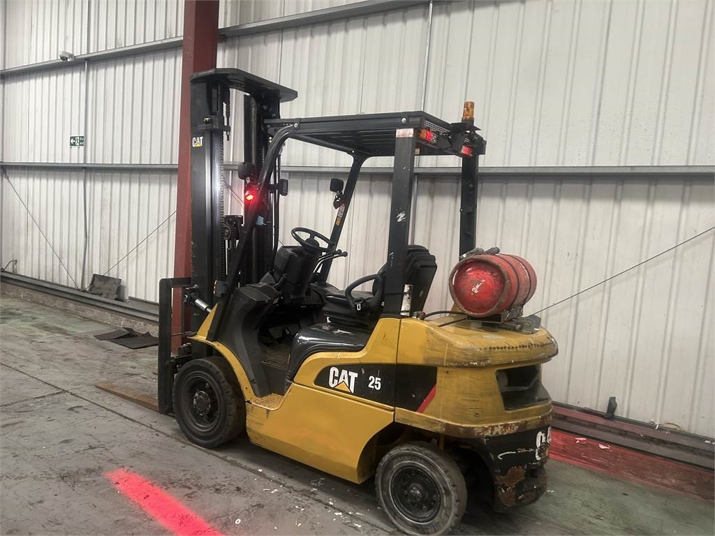 CAT GP25NT  - LPG forklift: picture 3 CAT GP25NT  - LPG forklift: picture 3