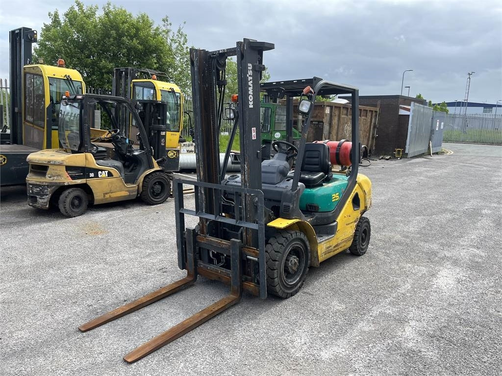 Komatsu FG25HT-16R - LPG forklift: picture 2 Komatsu FG25HT-16R - LPG forklift: picture 2