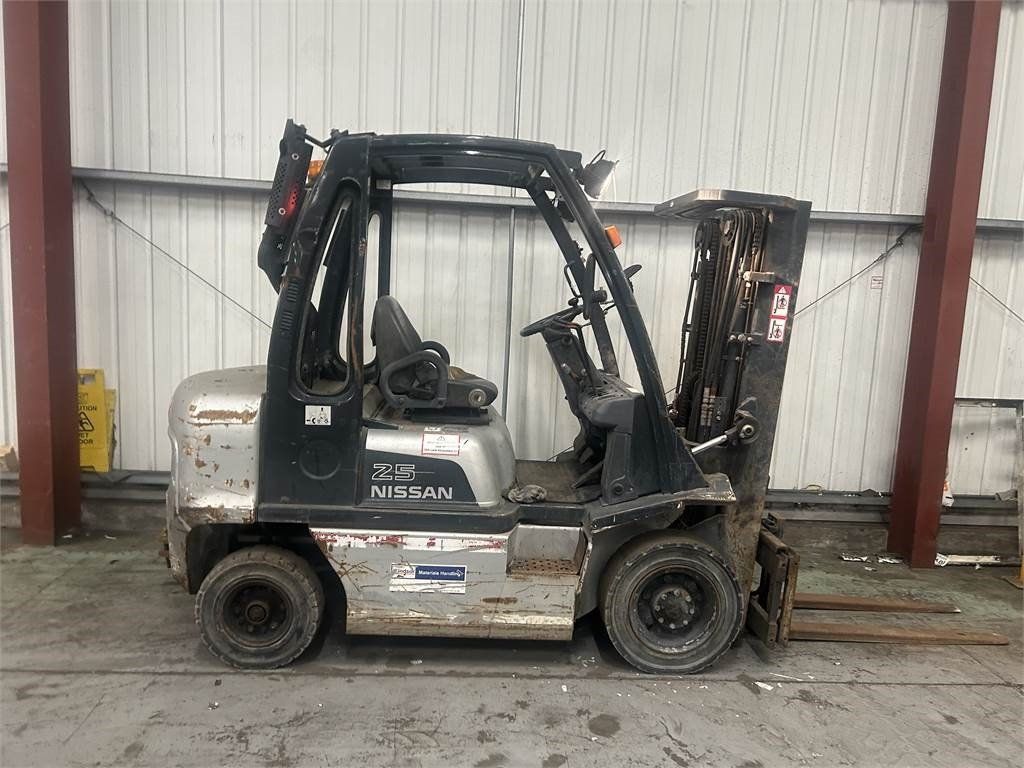 Nissan FD02A25Q  - Diesel forklift: picture 5 Nissan FD02A25Q  - Diesel forklift: picture 5