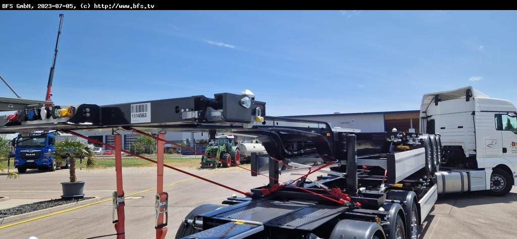 Krone Sattelauflieger Container Chassi SDC 27 eLTU5-2 Krone Sattelauflieger Container Chassi SDC 27 eLTU5-2 - Container transporter/ Swap body semi-trailer: picture 1 Krone Sattelauflieger Container Chassi SDC 27 eLTU5-2 Krone Sattelauflieger Container Chassi SDC 27 eLTU5-2 - Container transporter/ Swap body semi-trailer: picture 1