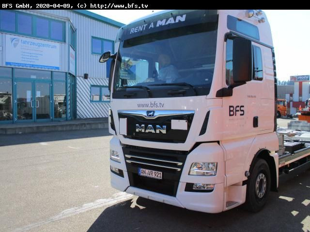 Container transporter/ Swap body truck MAN TGX 26.510 6x2-2 LL Multiwechsler: picture 1